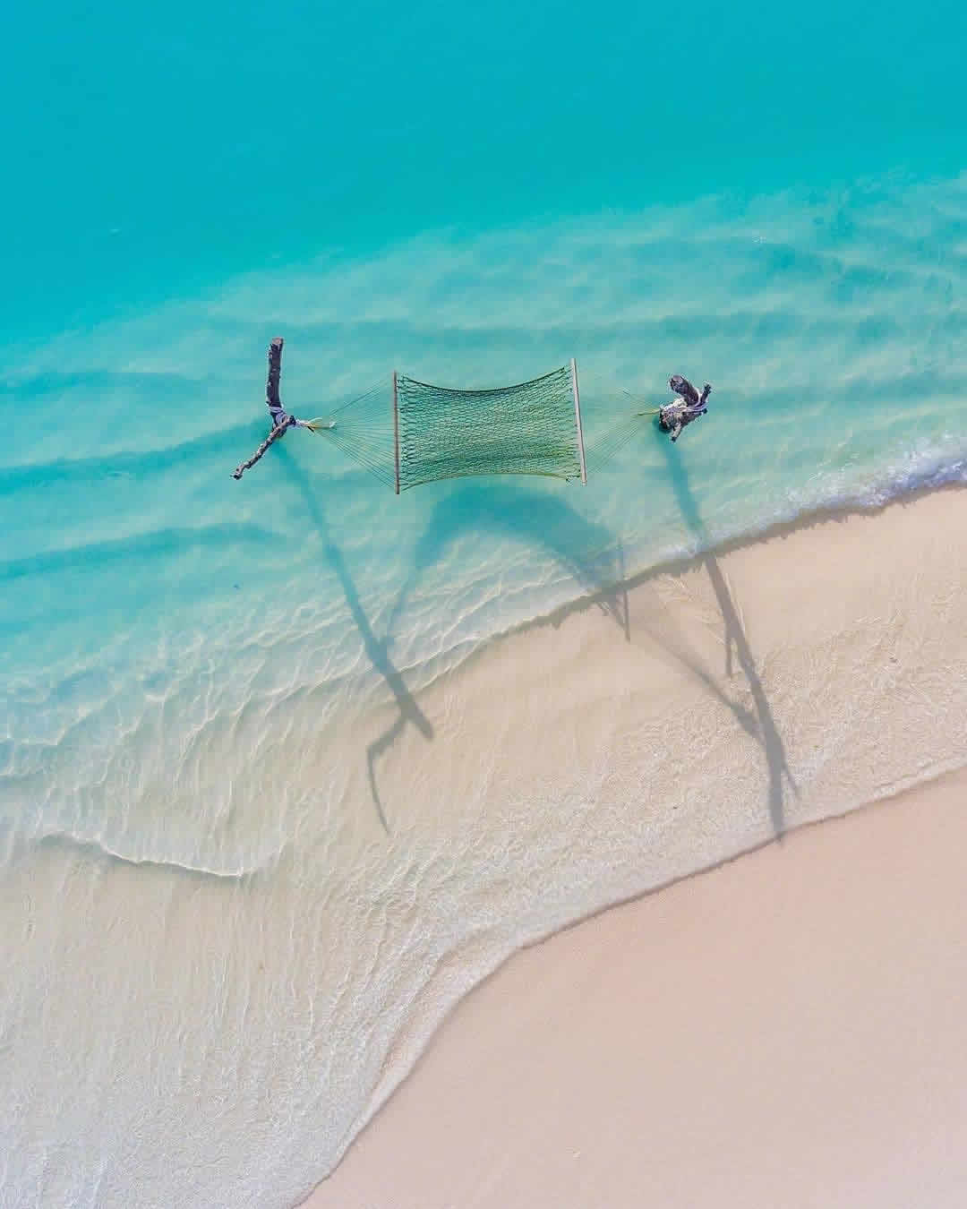 Angsana Velavaru, beach restaurant