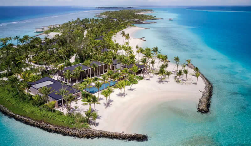 Beachfront Access, The Ritz-Carlton Estate