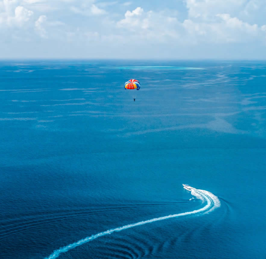 Maldives Parasailing